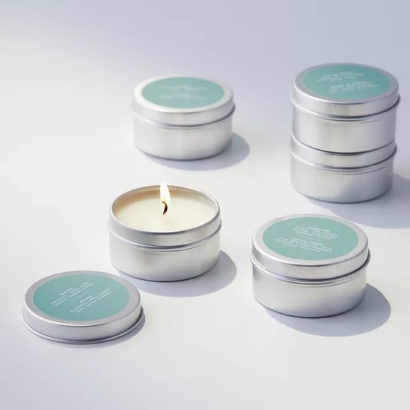 UO What’s Your Mood? 5 Piece Scent Collection Candle Discovery Kit - Picture 2 of 3